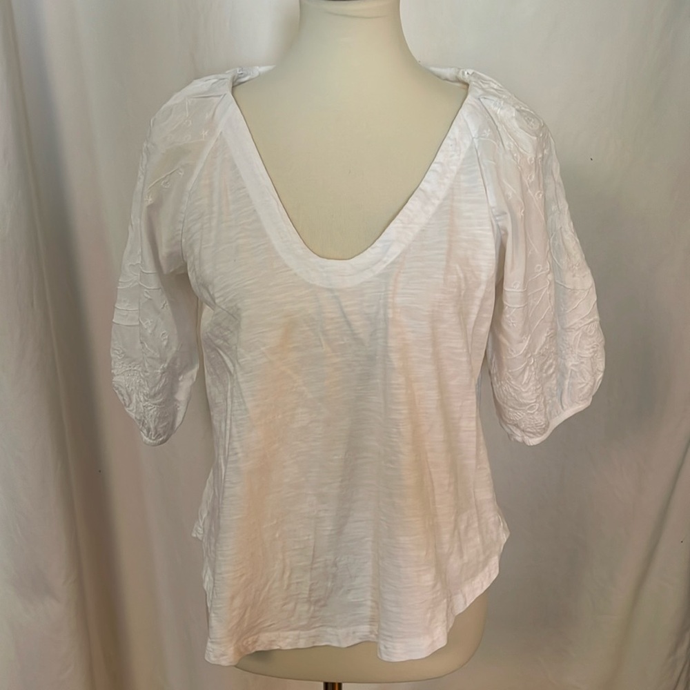 Anthropologie Maeve white tee with linen sleeves Sz M